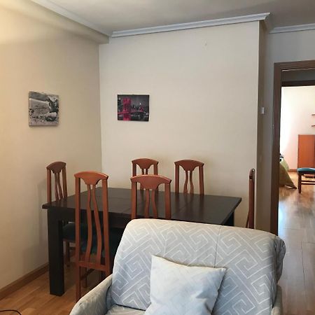 Apartamento La Cenicienta Apartment เลออน ภายนอก รูปภาพ