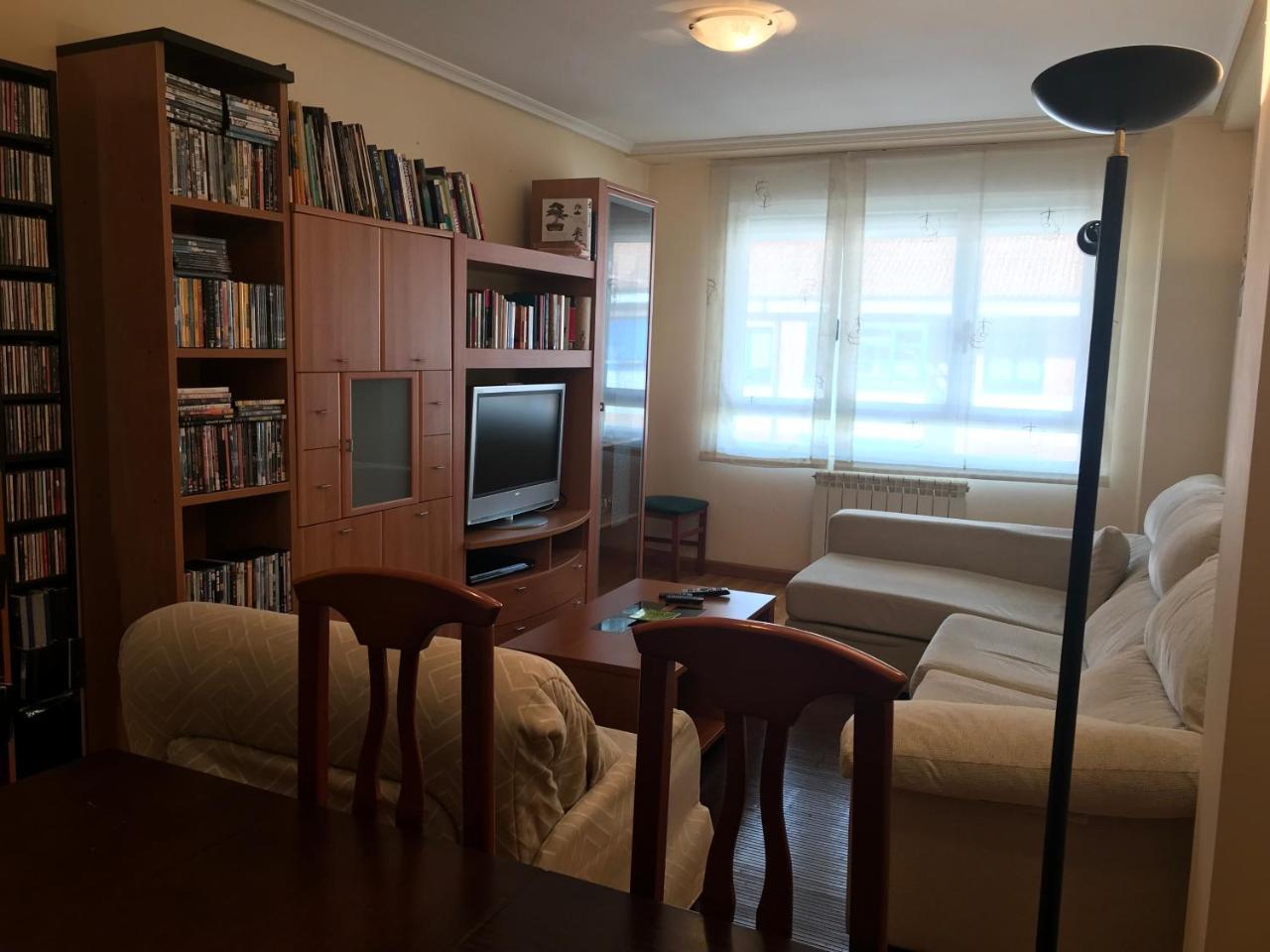 Apartamento La Cenicienta Apartment เลออน ภายนอก รูปภาพ