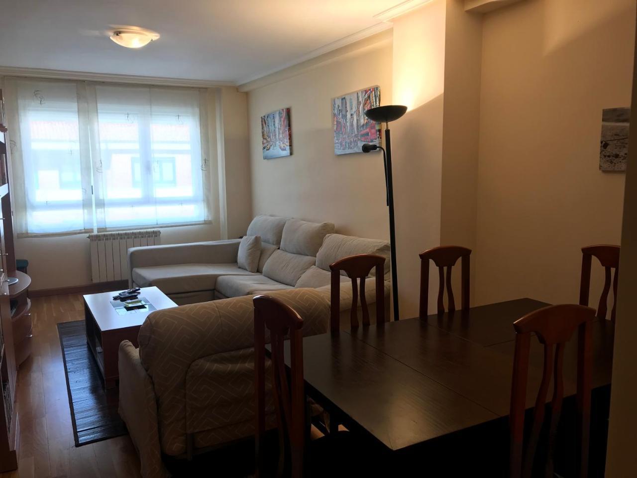 Apartamento La Cenicienta Apartment เลออน ภายนอก รูปภาพ