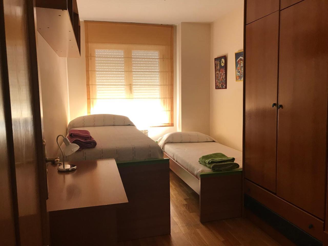 Apartamento La Cenicienta Apartment เลออน ภายนอก รูปภาพ